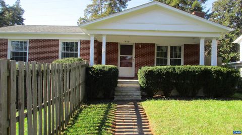 Single Family Residence in Charlottesville VA 1400 River Rd Rd.jpg