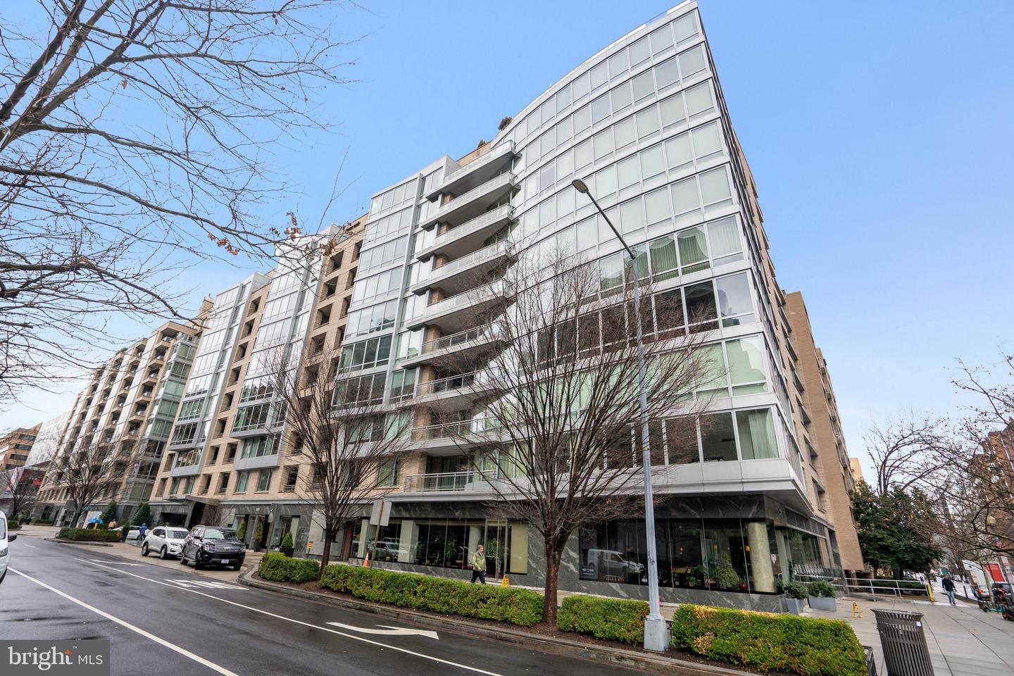 Photo 2 of 38 of 1111 23rd St NW #7c condo