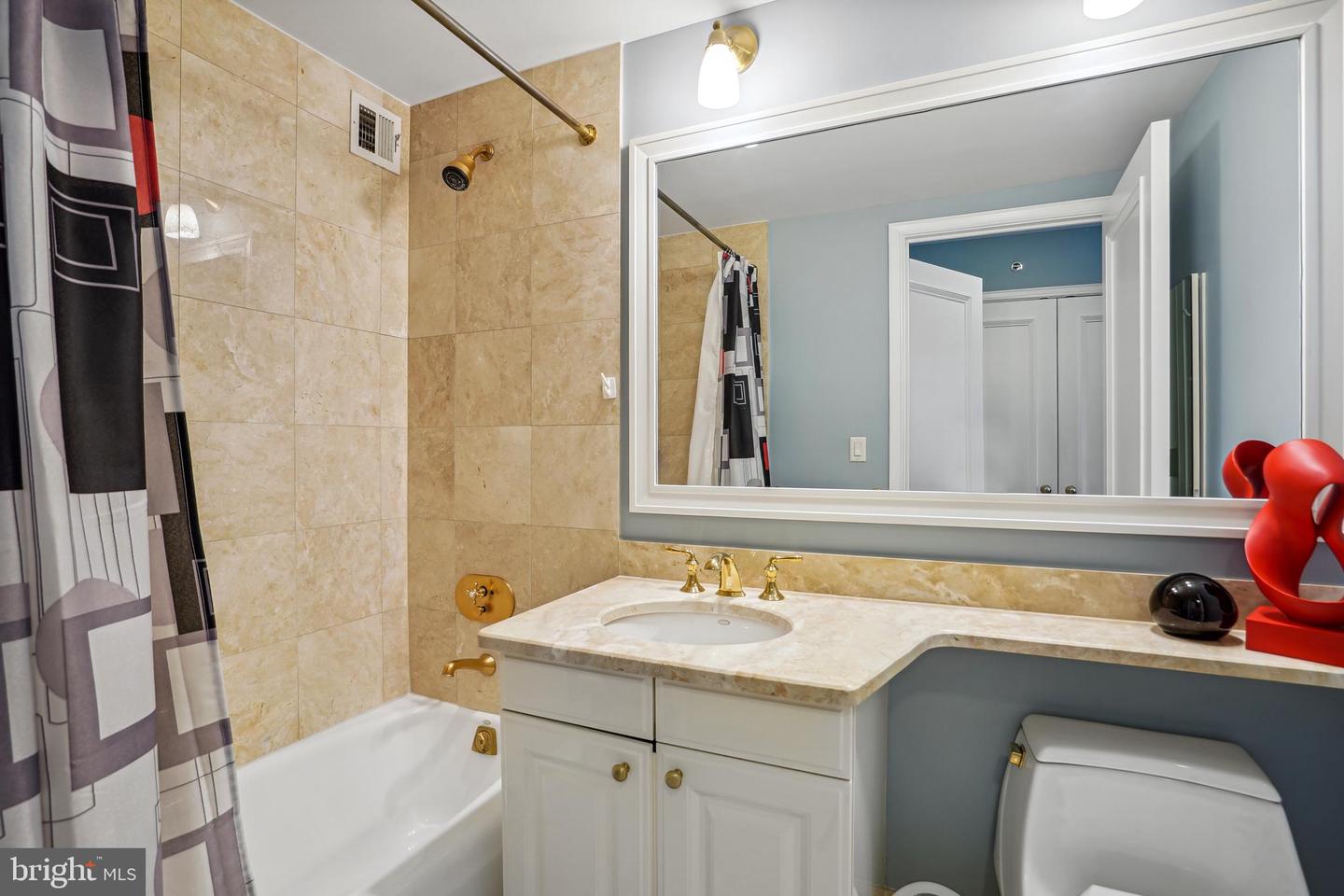Photo 31 of 38 of 1111 23rd St NW #7c condo