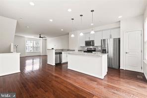 Photo 11 of 22 of 43552 Wild Iris St townhome