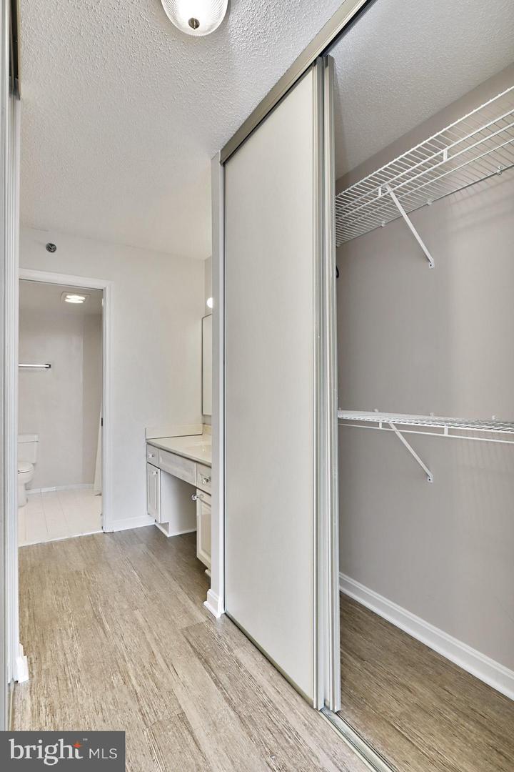 Photo 21 of 45 of 2121 Jamieson Ave #1208 condo