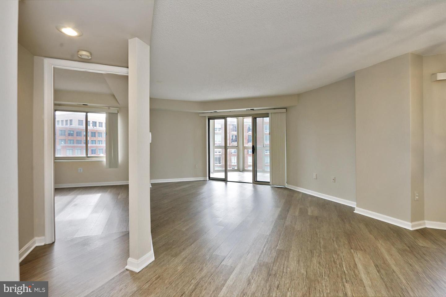 Photo 4 of 45 of 2121 Jamieson Ave #1208 condo