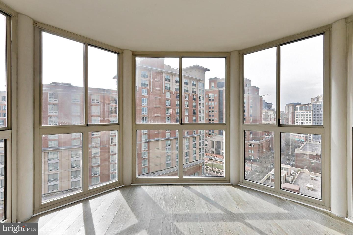 Photo 7 of 45 of 2121 Jamieson Ave #1208 condo