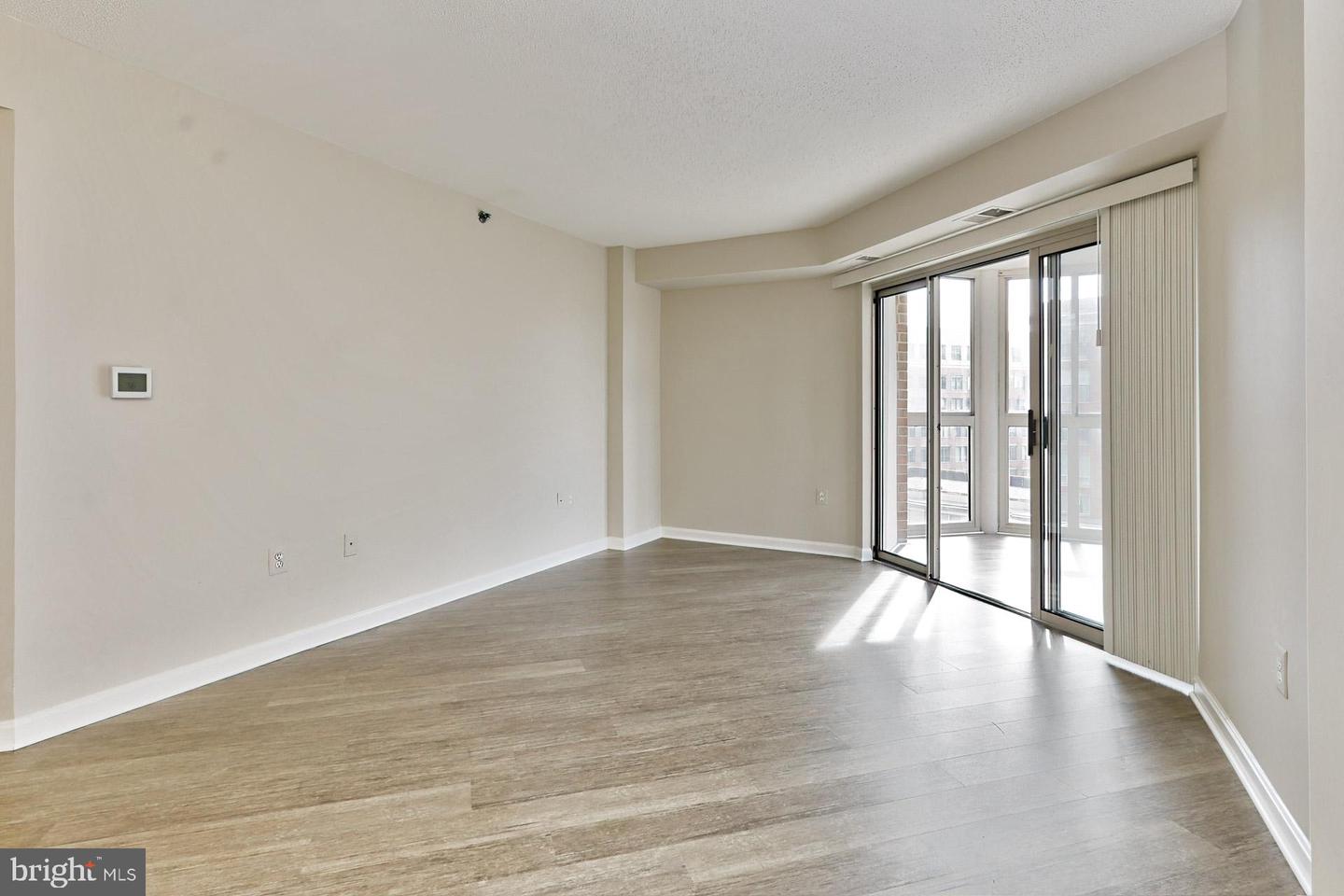 Photo 6 of 45 of 2121 Jamieson Ave #1208 condo