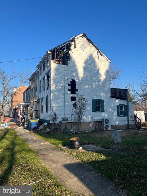 Townhouse in Delaware City DE 107 Clinton STREET.jpg