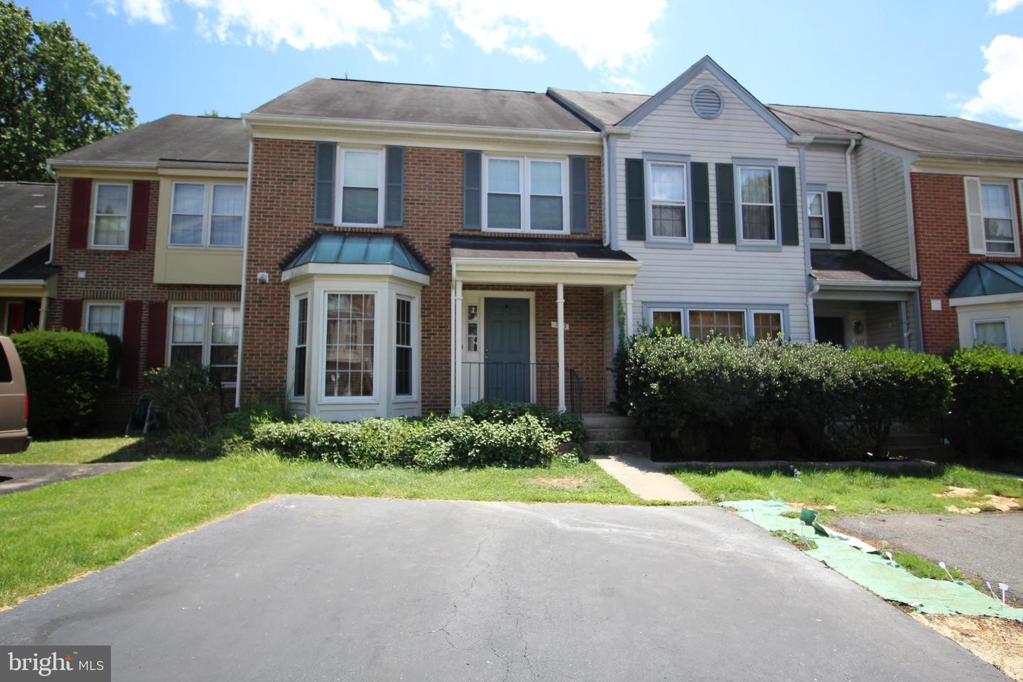 Photo 3 of 29 of 7433 Ridge Oak Ct townhome