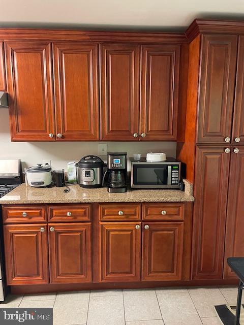 Photo 8 of 12 of 886 COLLEGE PKWY #886-30 condo
