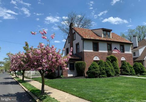 Single Family Residence in Drexel Hill PA 935 Morgan AVENUE.jpg