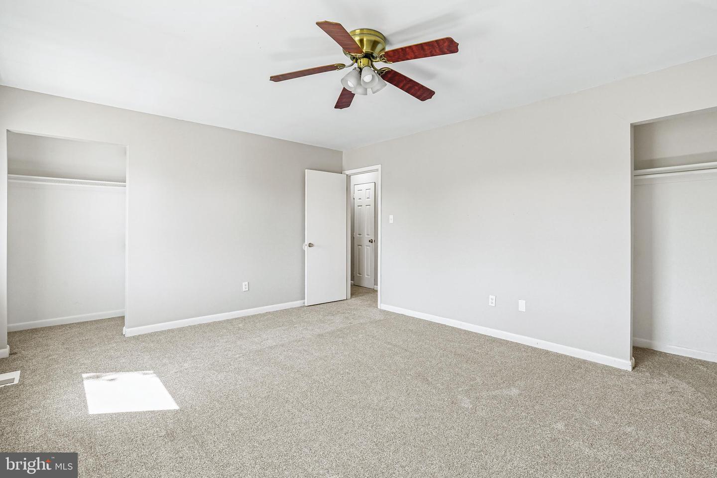 Photo 16 of 22 of 29 Hatteras Ct townhome