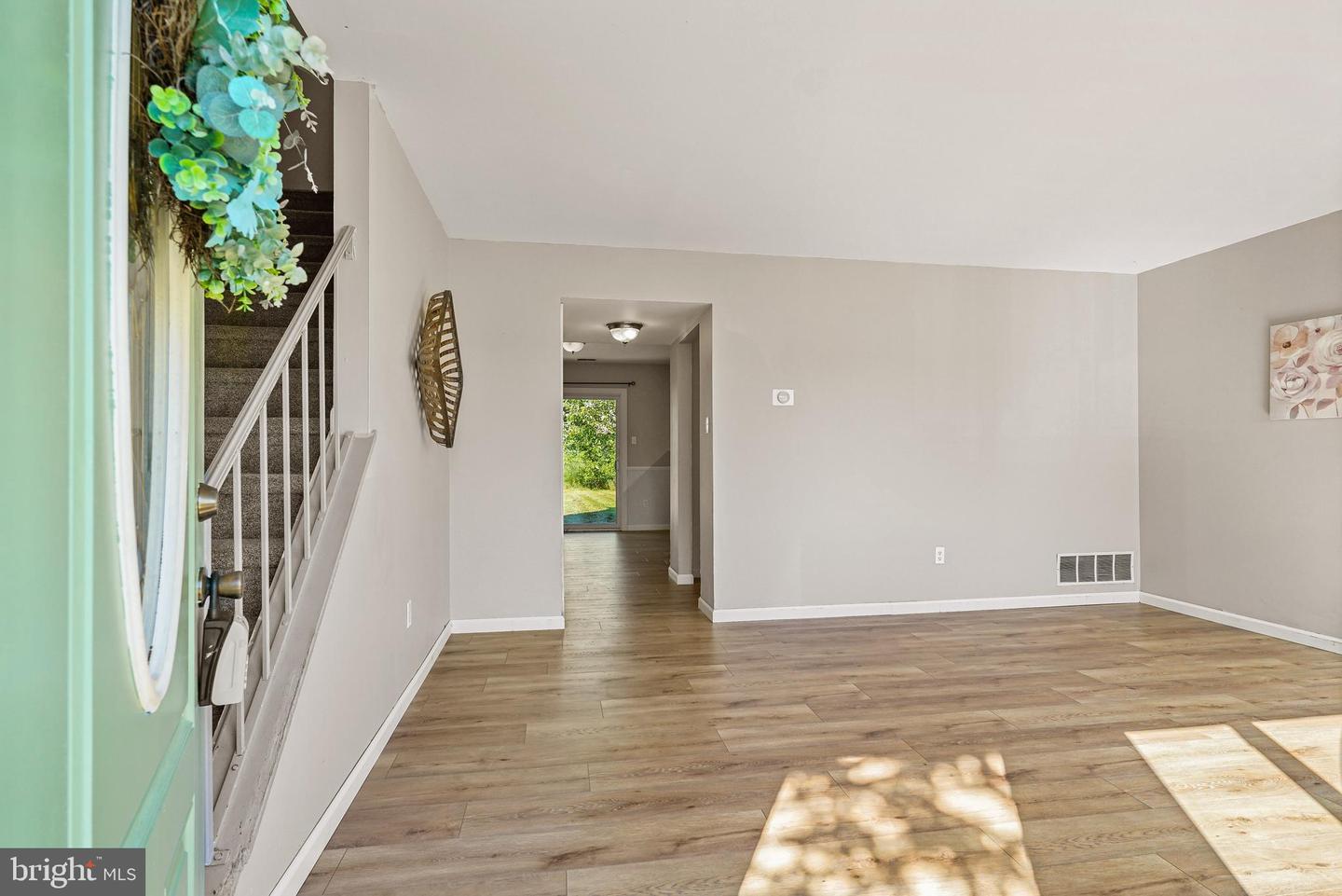 Photo 3 of 22 of 29 Hatteras Ct townhome