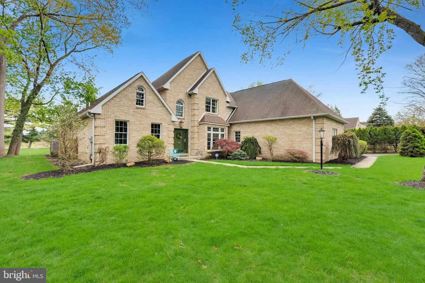 1860 Rosewood Dr, Bethlehem, PA, 18017