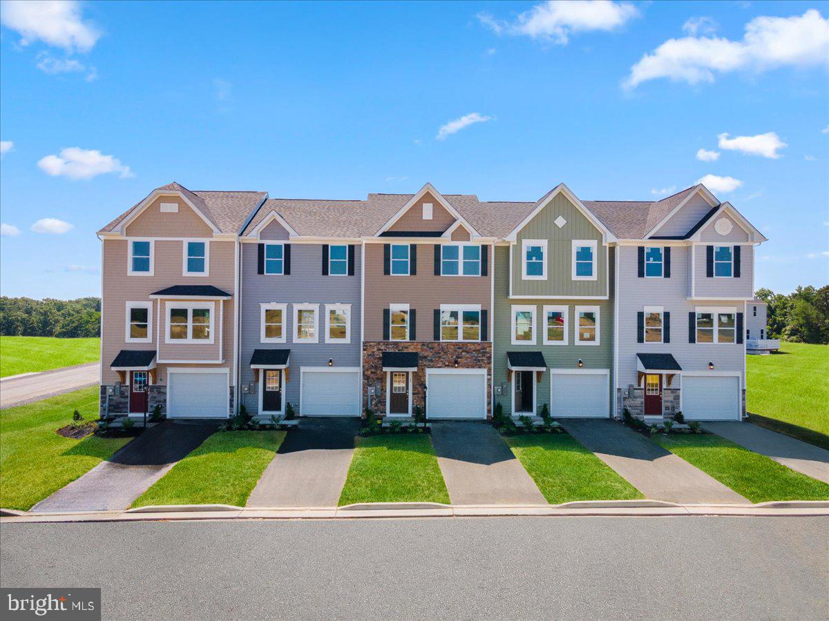 Photo 9 of 9 of 27 Sherman Ave townhome