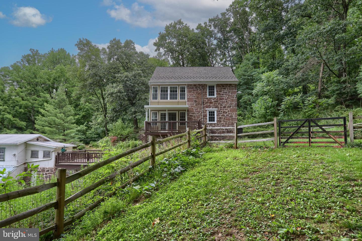Photo 43 of 65 of 940 Newberry Rd house