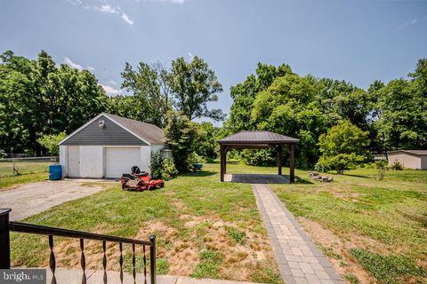 Single Family Residence in Newark DE 1214 Old Coochs Bridge Rd 4.jpg