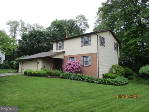Single Family Residence in Mechanicsburg PA 3601 Kent DRIVE.jpg