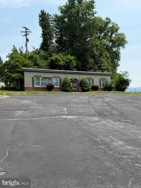 2114 Lincoln Way East Way, Chambersburg, PA, 17202
