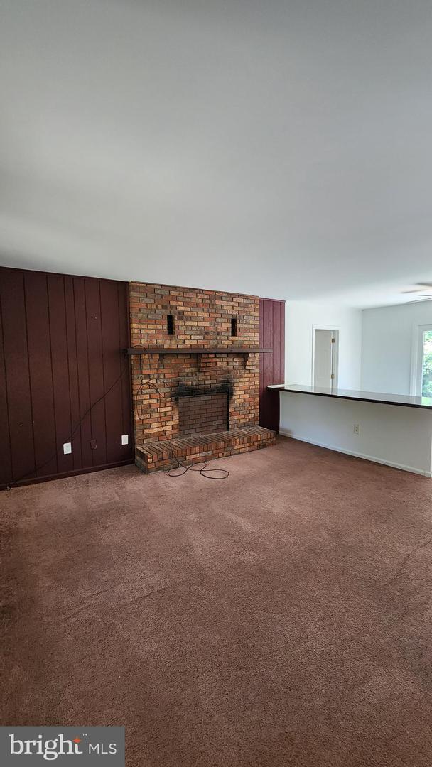Photo 4 of 21 of 406 Deptford Rd house