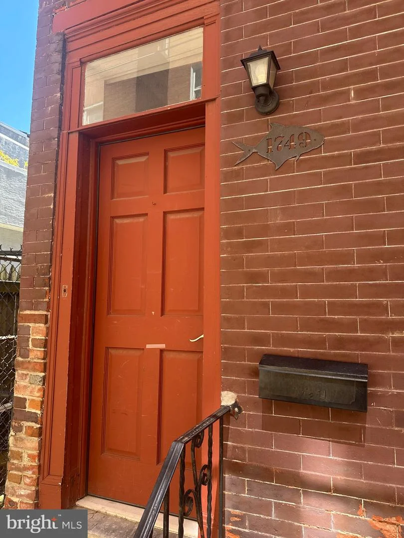 1749 Sepviva Street