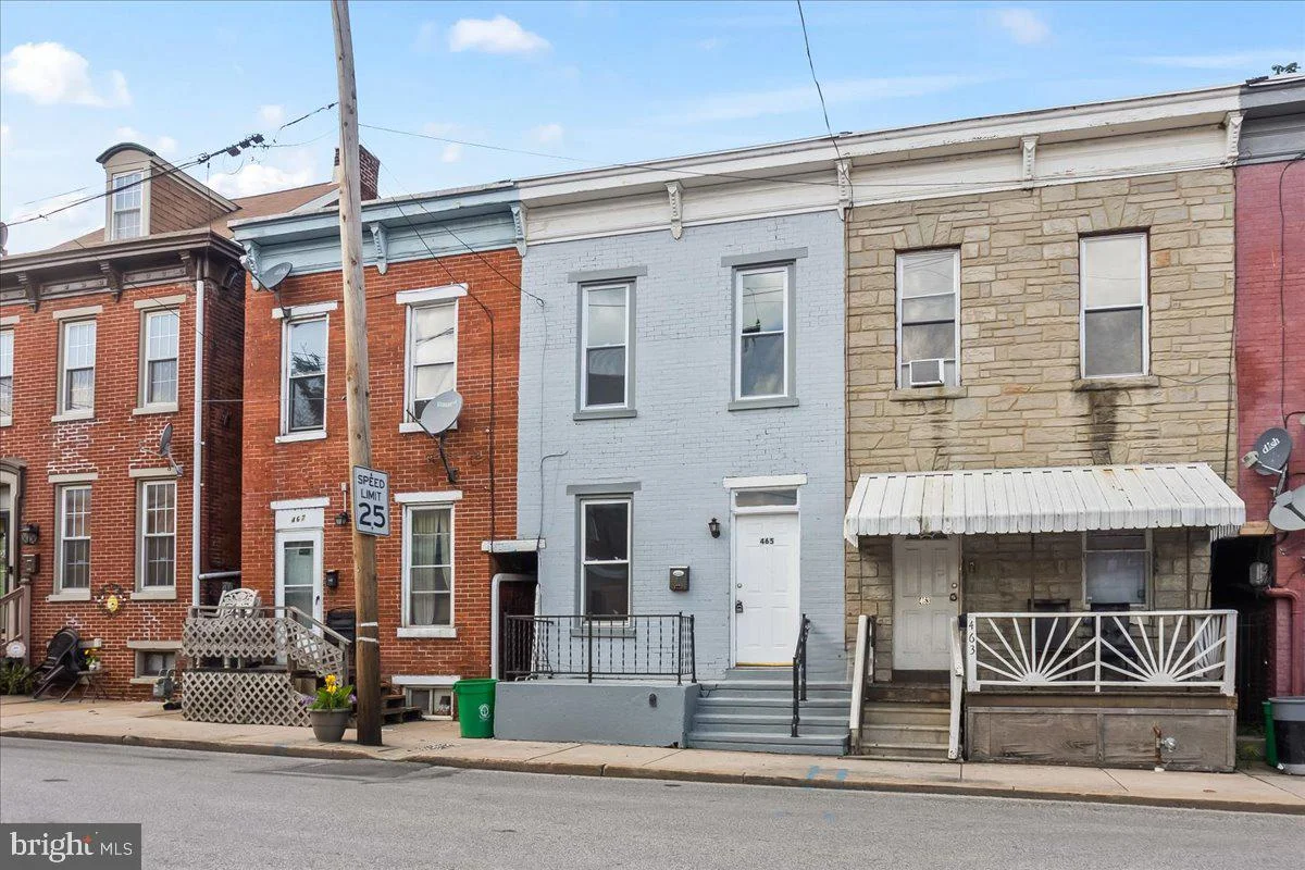 465 W Princess Street