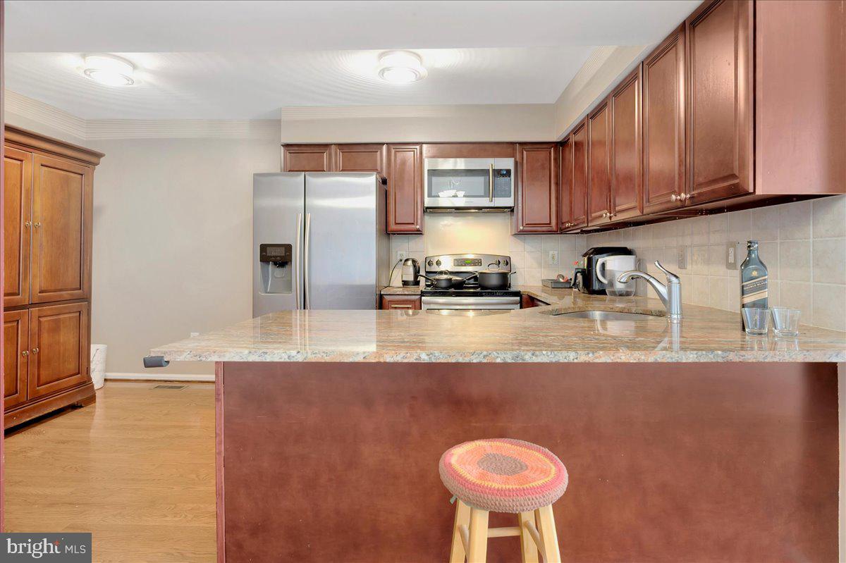 Photo 5 of 21 of 8 Cardenti Ct townhome