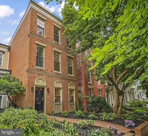 Duplex in Washington DC 525 7th STREET.jpg