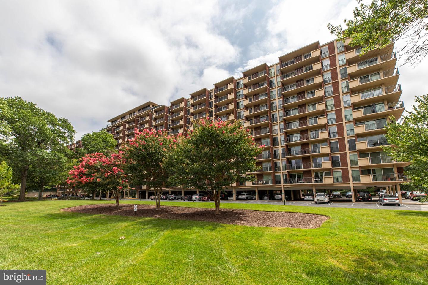 1300 Army Navy Drive Unit 814, Arlington, VA, 22202