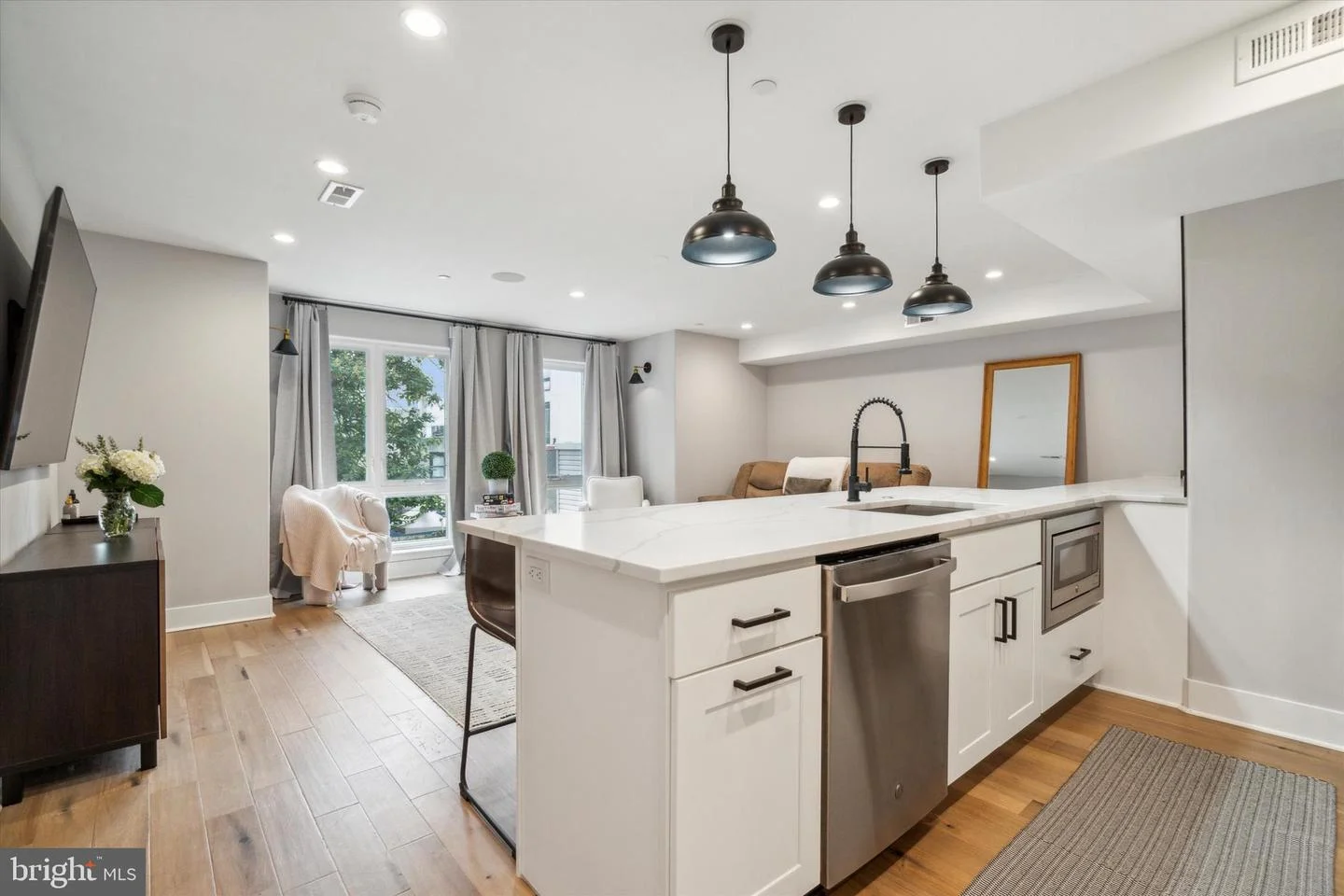 1224 N 26th Unit F1