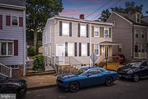 Duplex in Bordentown NJ 50 Elizabeth STREET.jpg