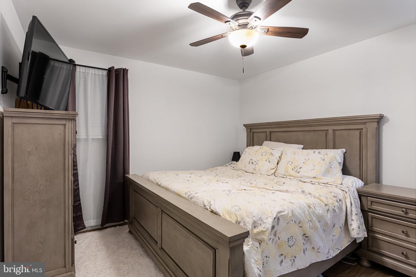 Photo 23 of 38 of 15 Saint Regis Dr house