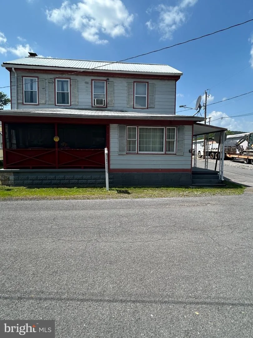 16 E Church Street, Freeburg, PA, 17827