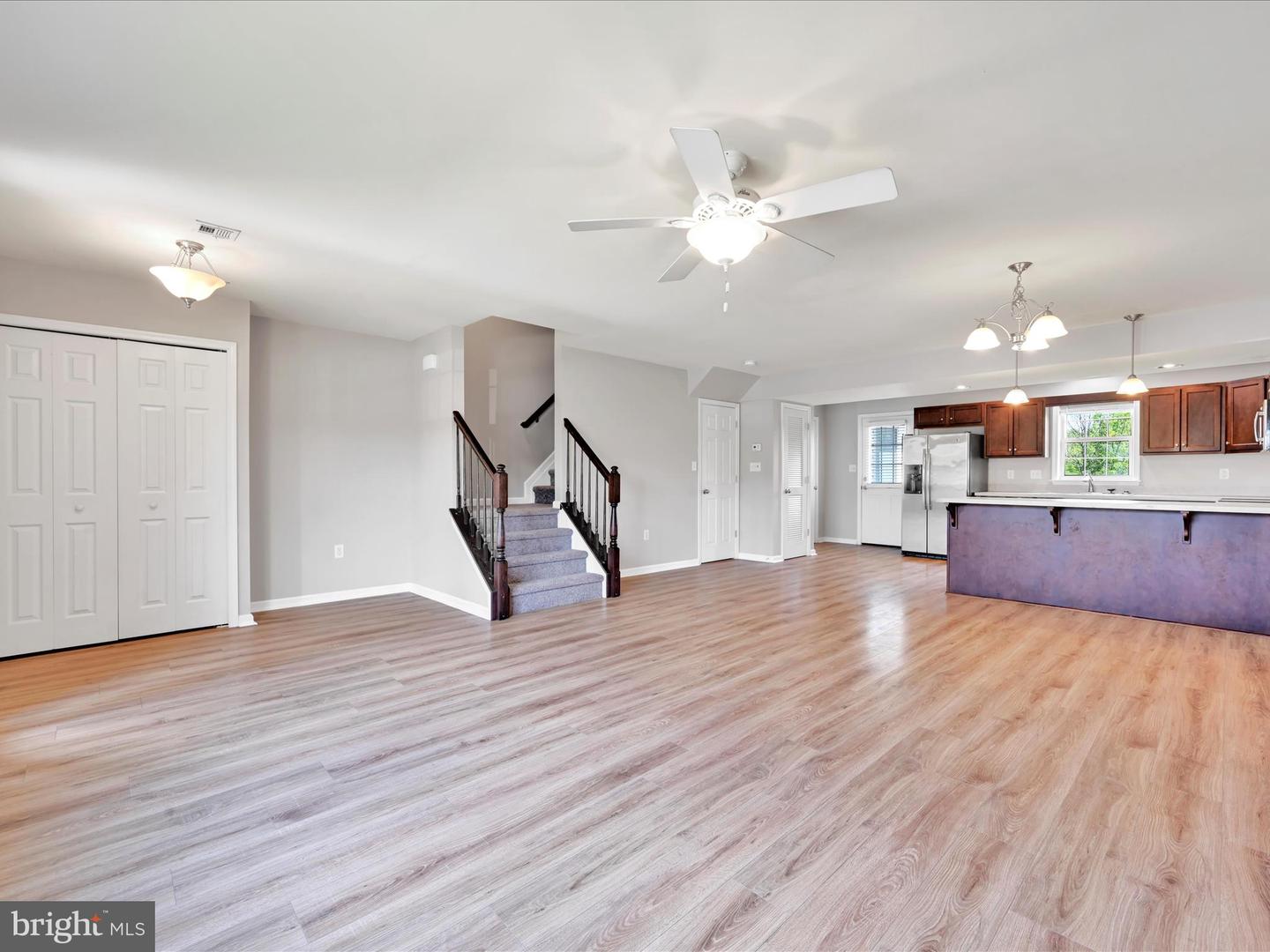 Photo 7 of 36 of 284 Melbourne Ln townhome