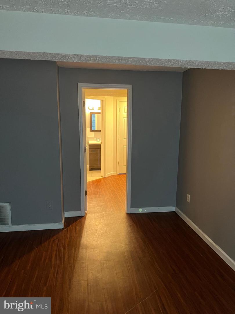 Photo 32 of 35 of 309 Brethour Ct townhome