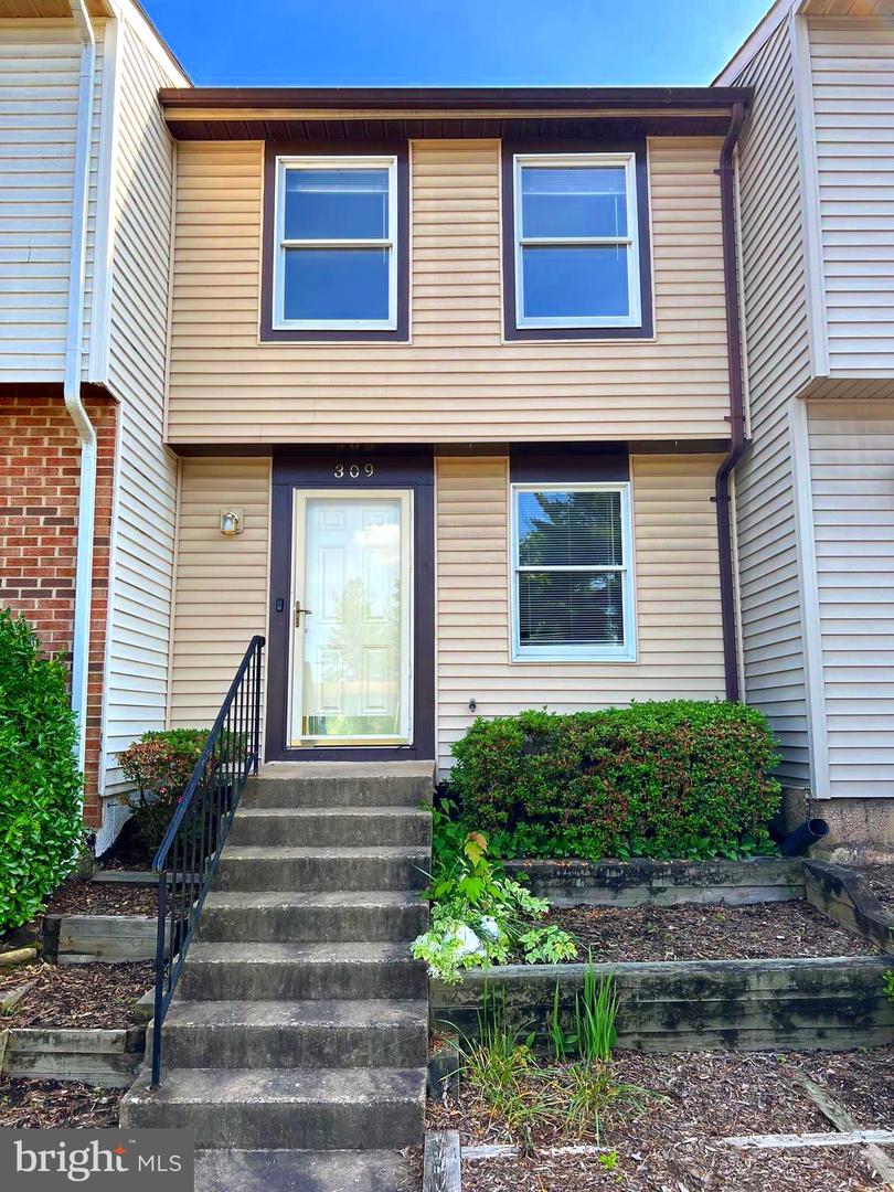 View Sterling, VA 20164 townhome