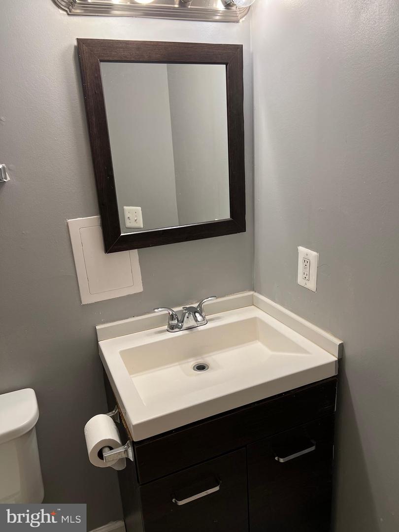 Photo 25 of 35 of 309 Brethour Ct townhome
