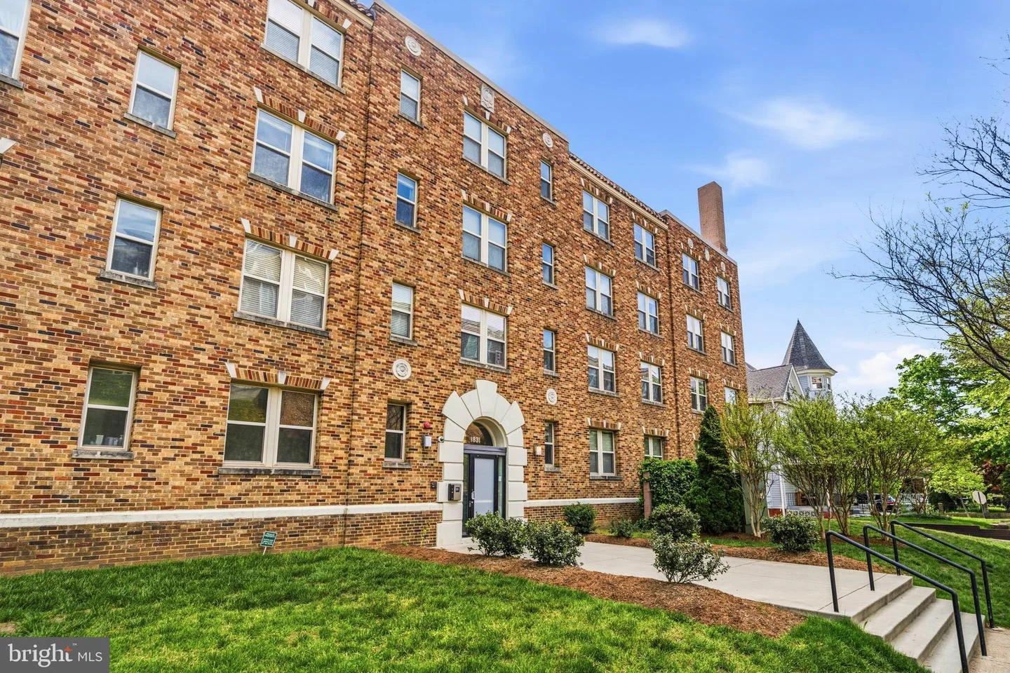 1831 2nd Street NE Unit 207