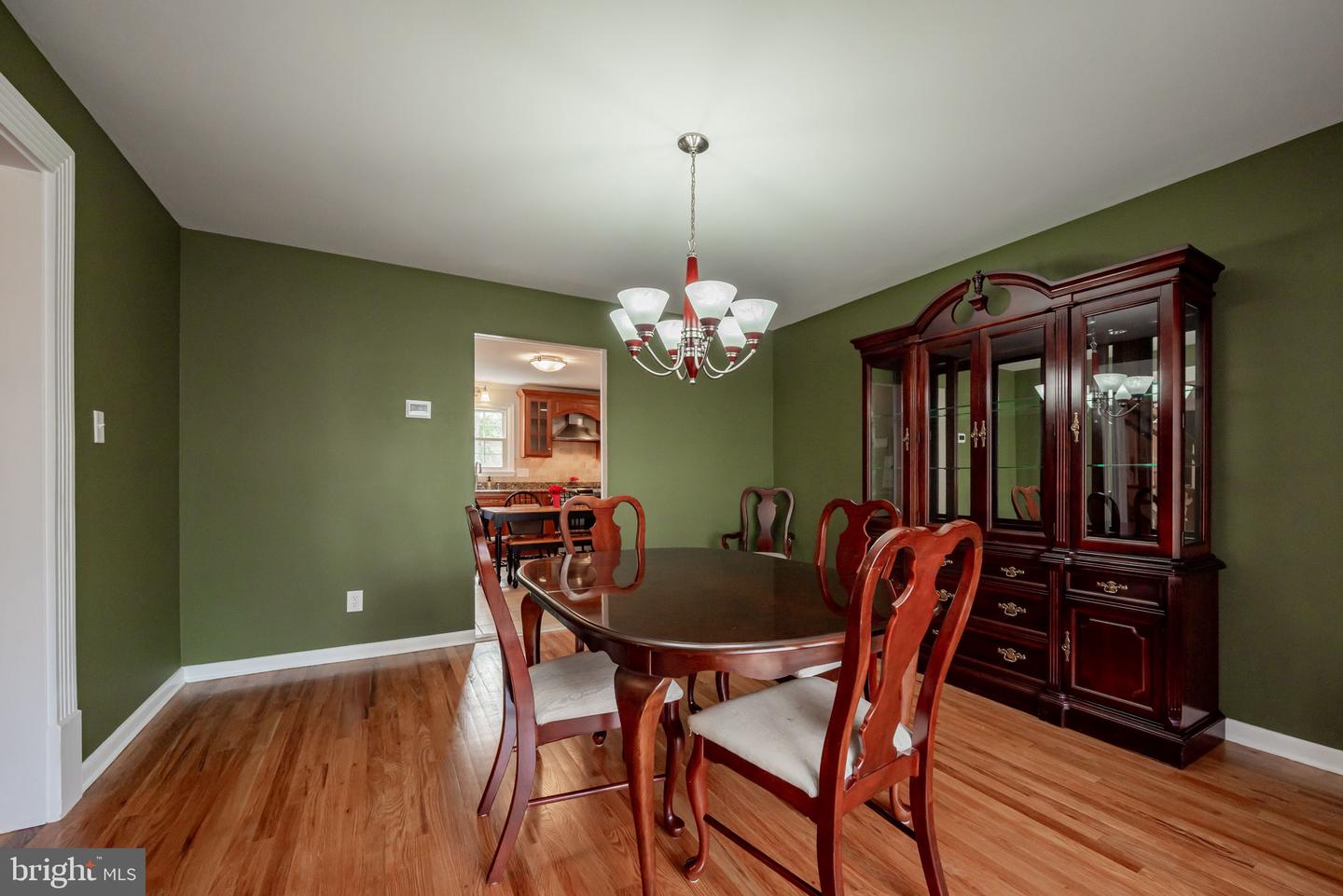 Photo 9 of 43 of 4 Crenshaw Dr house