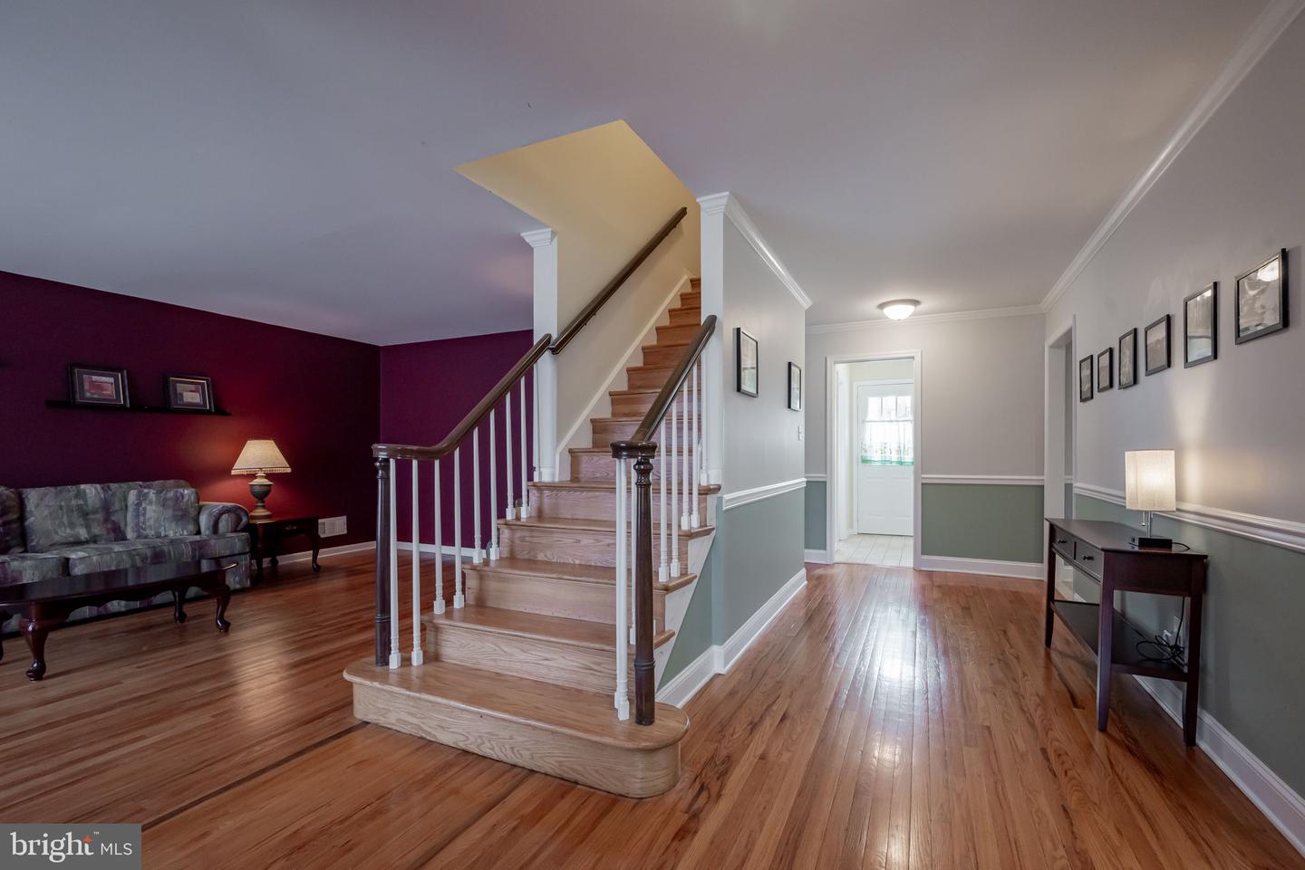 Photo 5 of 43 of 4 Crenshaw Dr house