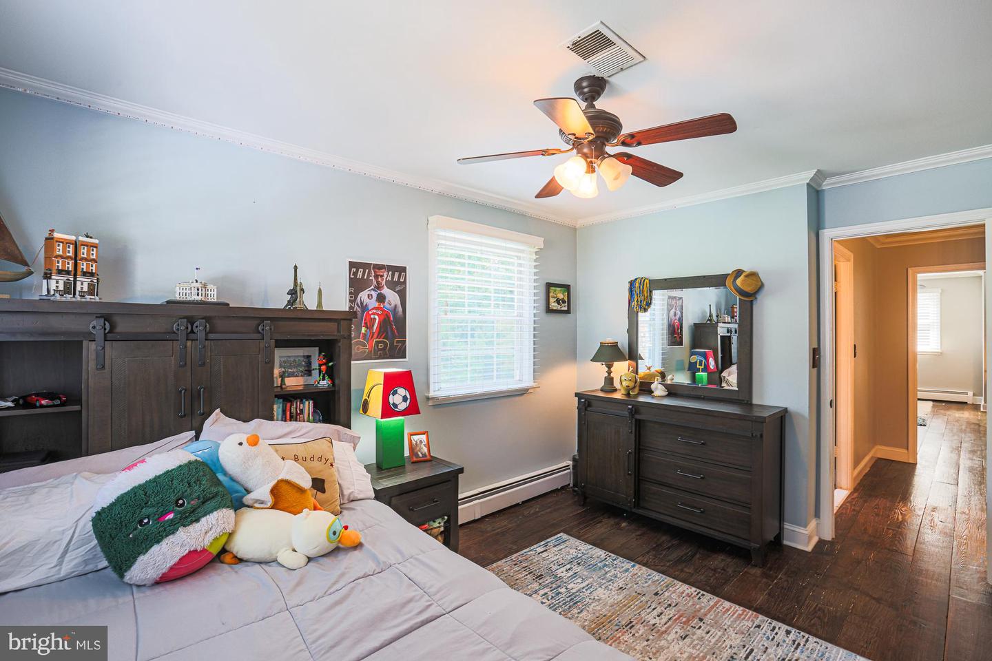 Photo 44 of 71 of 2800 Brockway Pl house