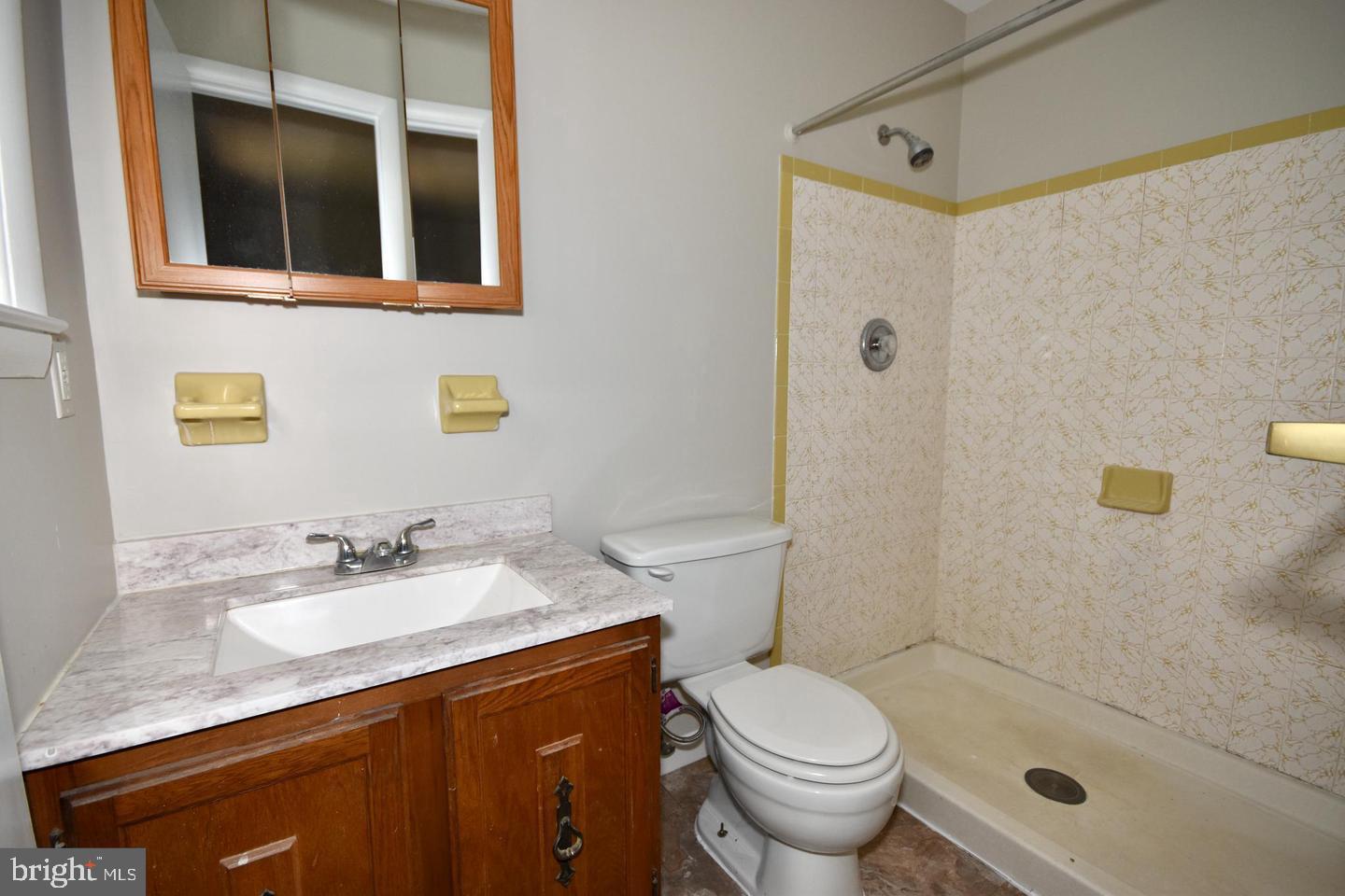 Photo 11 of 15 of 14751 Shelter Ln house