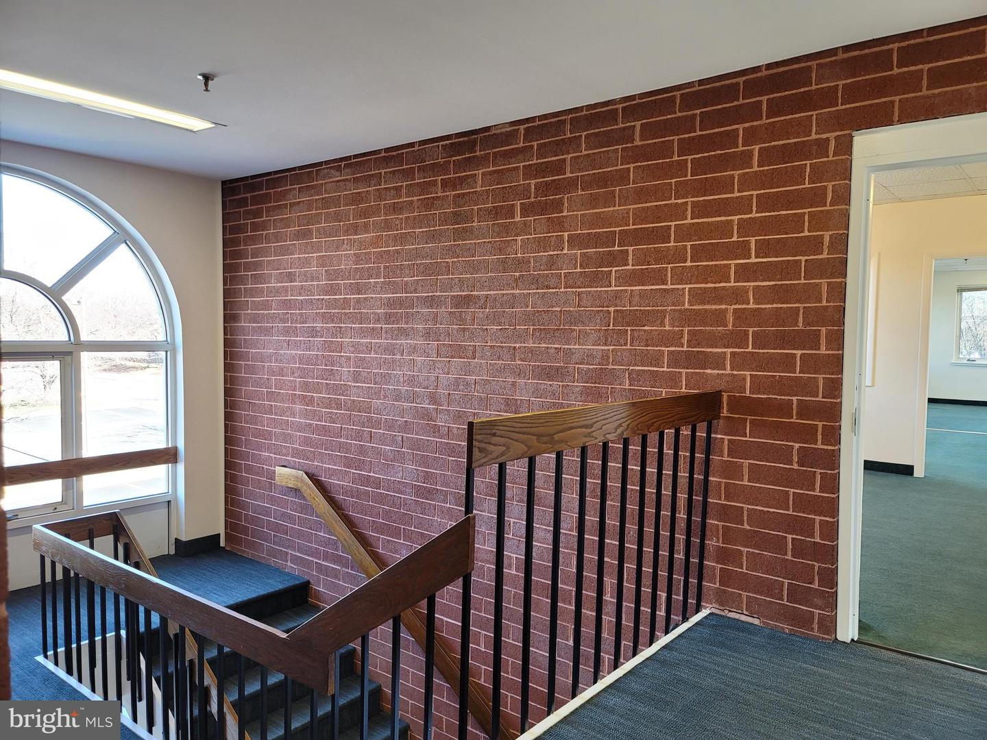462 Herndon Pkwy #201