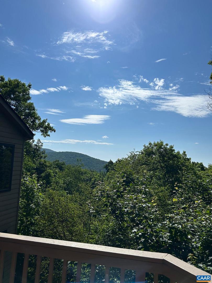82 Warrior Run Run, Roseland, VA, 22967