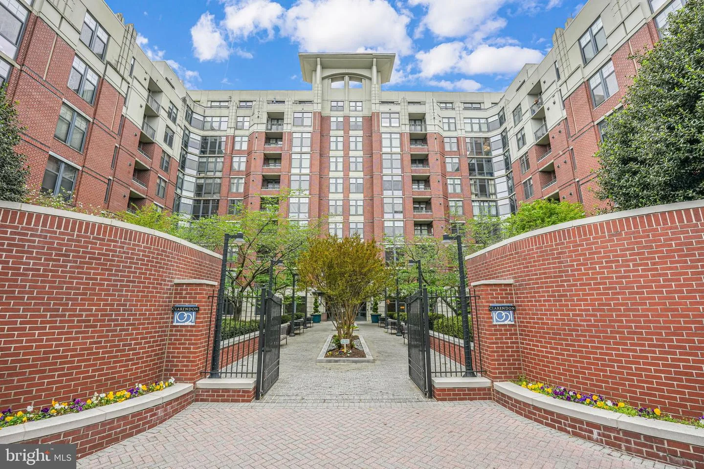 1021 N Garfield Street Unit 233