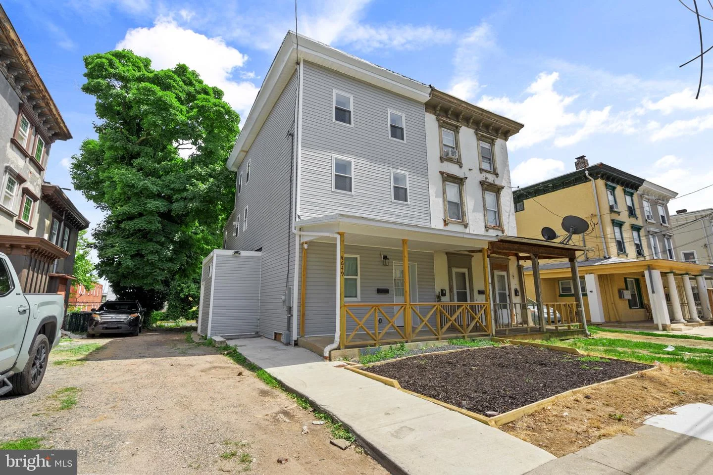 4649 Penn Street