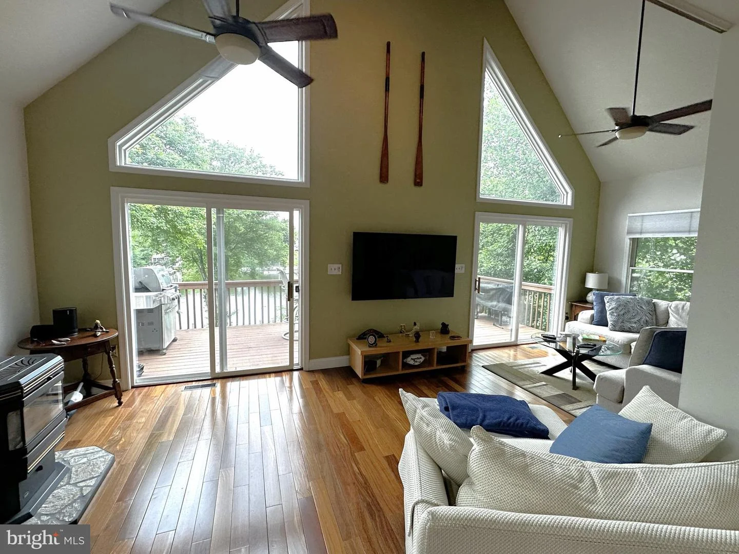 836 North Shore Drive