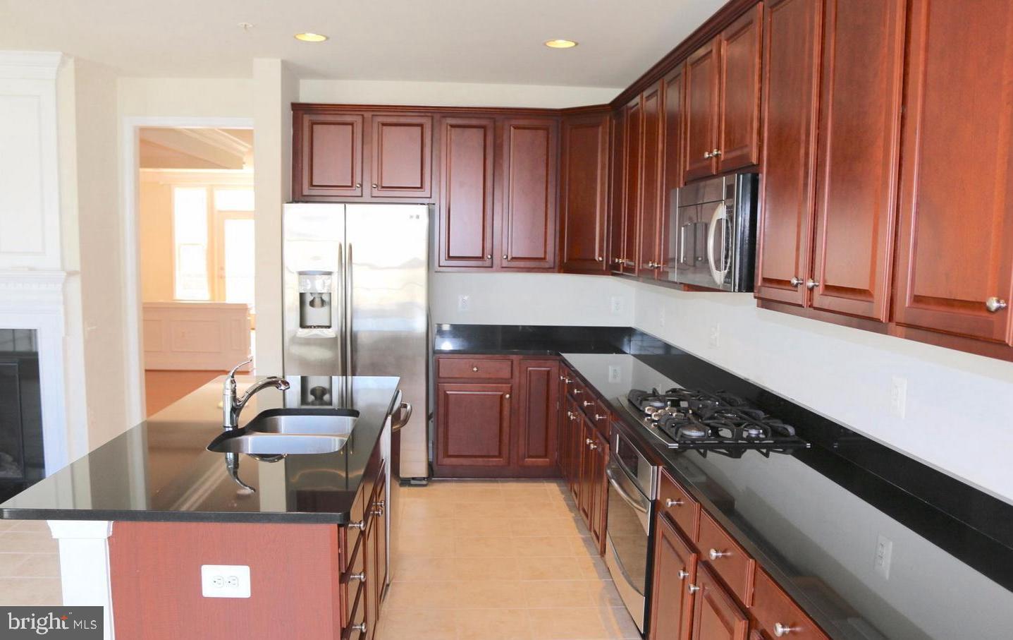 Photo 9 of 40 of 14521 Barkham Dr townhome