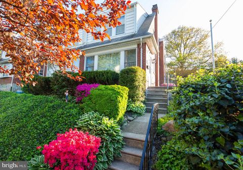 Duplex in Philadelphia PA 3210 Fuller STREET.jpg