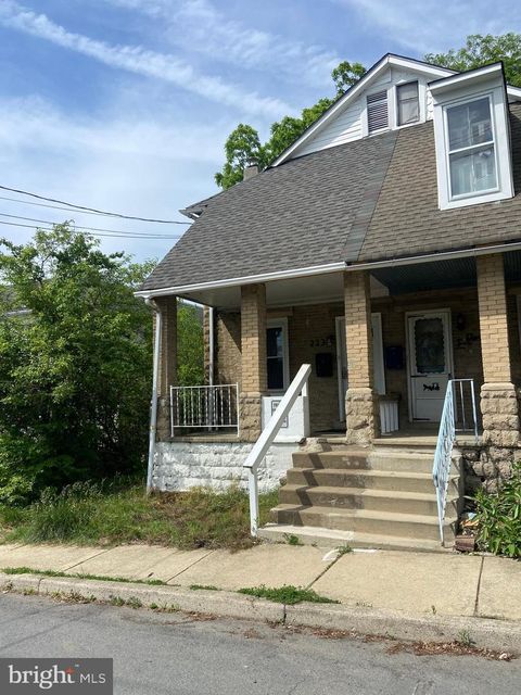 Duplex in North Wales PA 223 2nd STREET.jpg