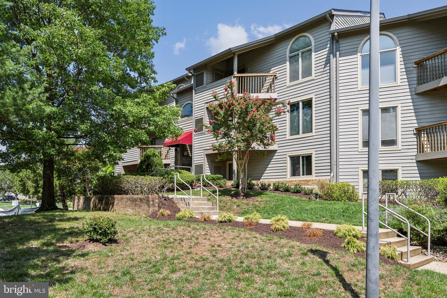 Photo 3 of 41 of 2100 Chesapeake Harbour Dr #T2 condo