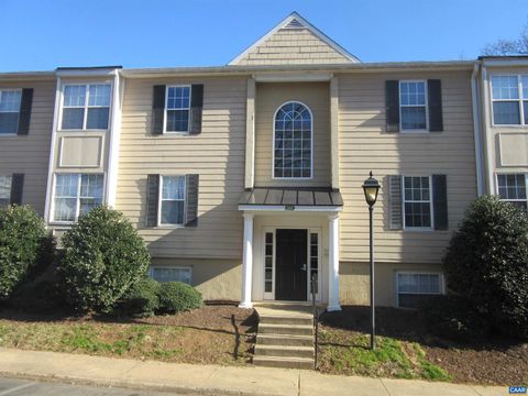 Condominium in Charlottesville VA 1313 Villa Way.jpg