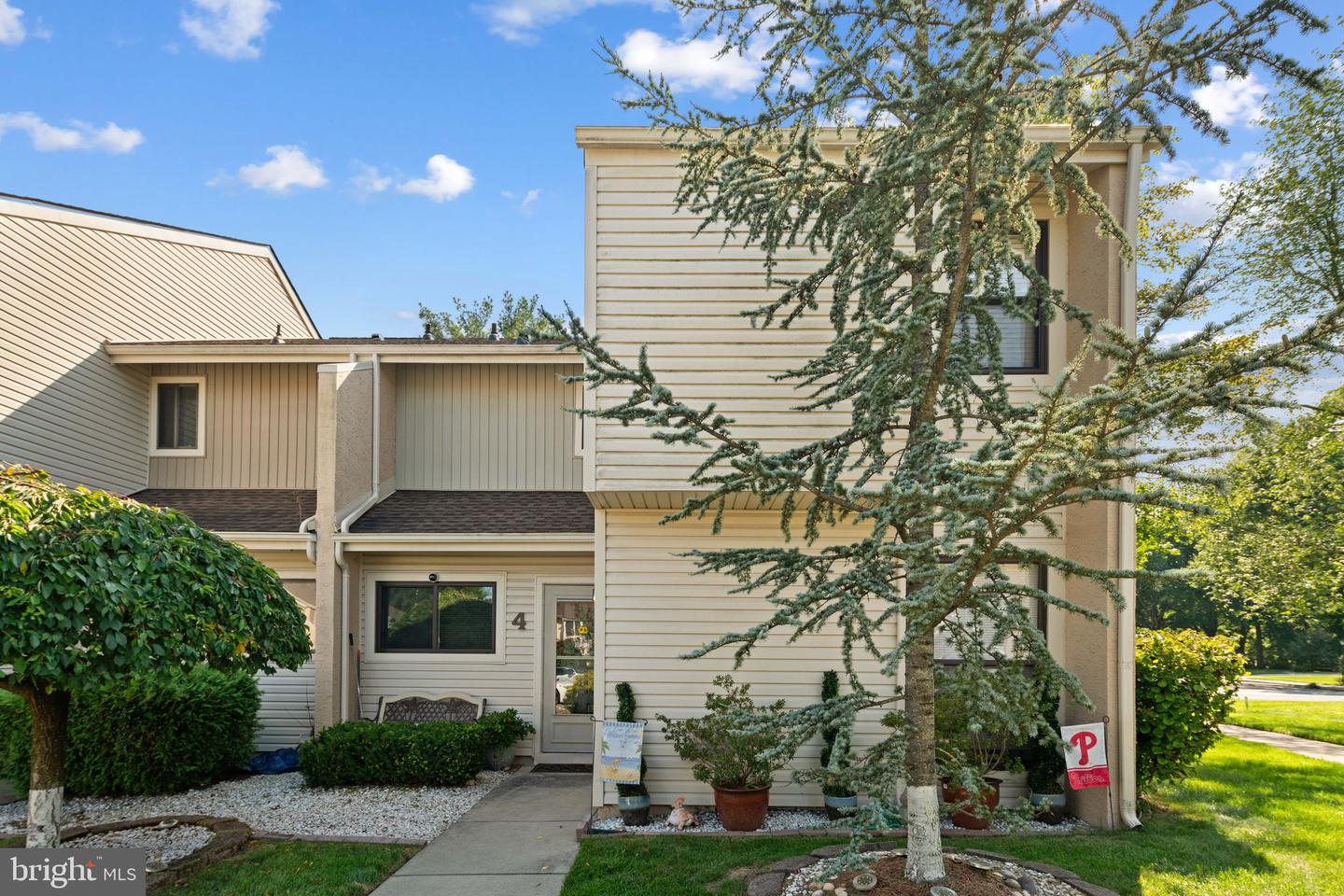 View Mount Laurel, NJ 08054 townhome
